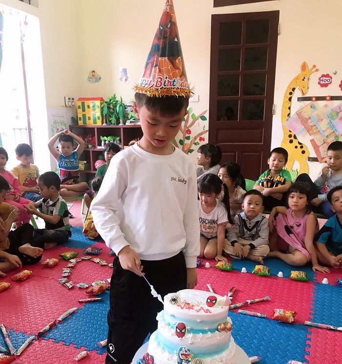 Trang trí sinh nhật cho bé gái tại nhà tại Hà Nội 0961676079  bongbaysukiencom