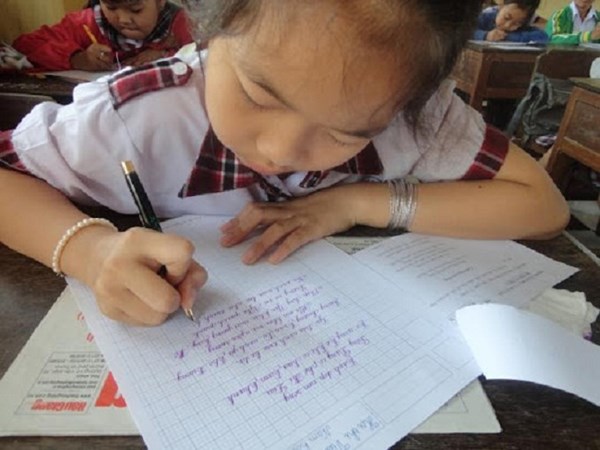 cách dạy bé cầm bút
